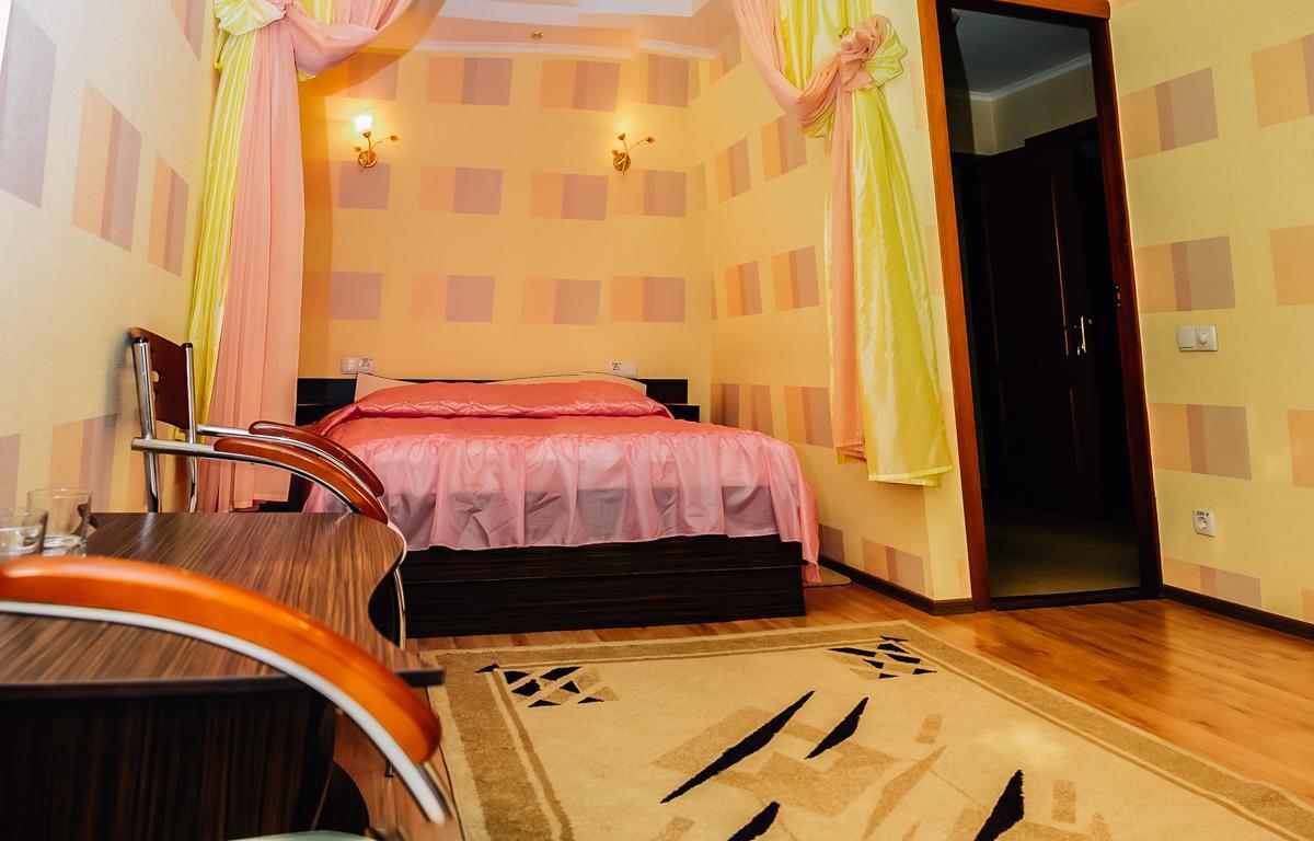 Dniprovski Zori Krementsjoek Buitenkant foto