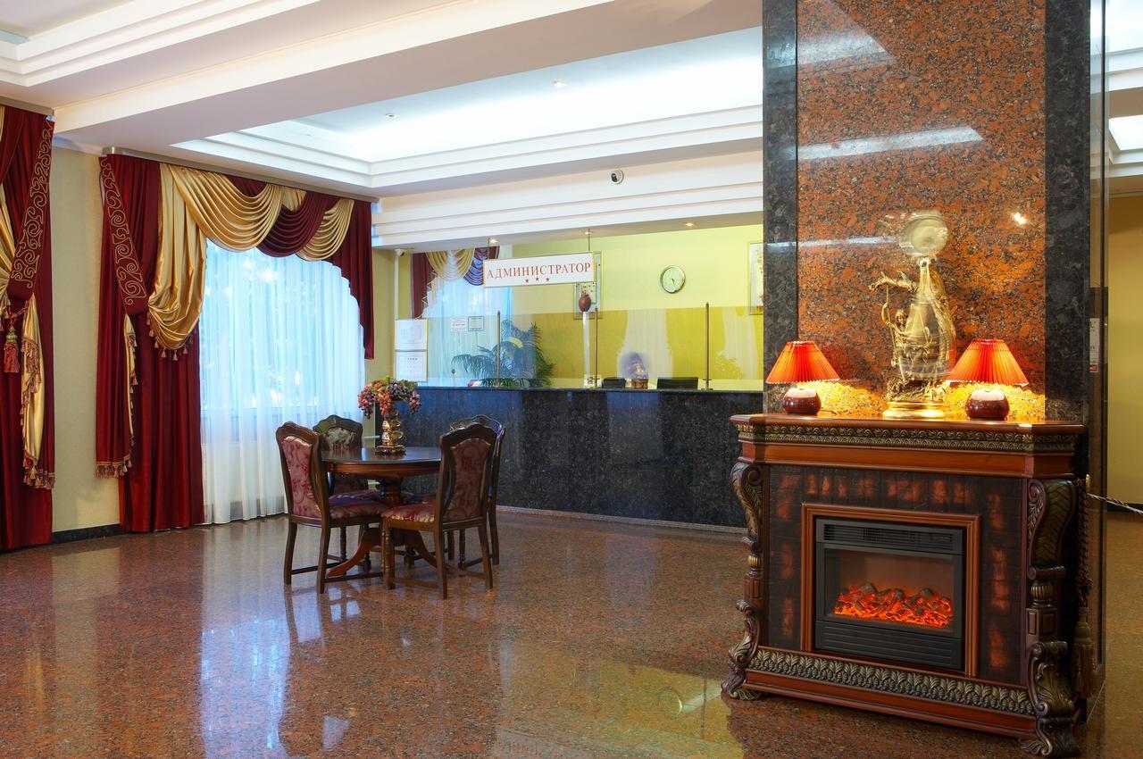 Dniprovski Zori Krementsjoek Buitenkant foto
